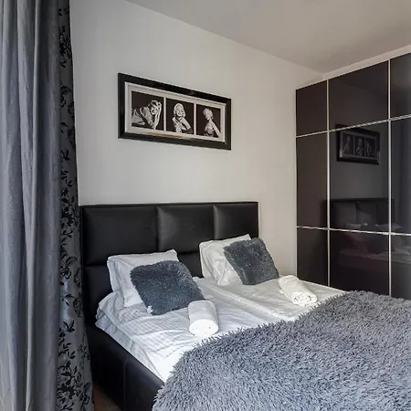 Marilyn Monroe-baltiq Plaza * Gdynia