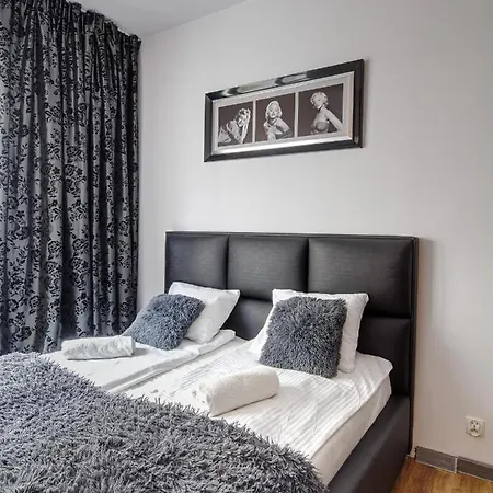 Marilyn Monroe-baltiq Plaza