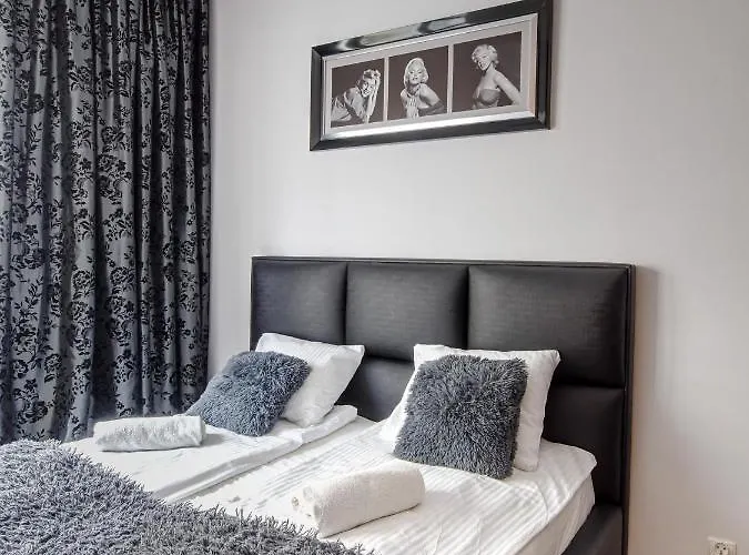 Marilyn Monroe-baltiq Plaza